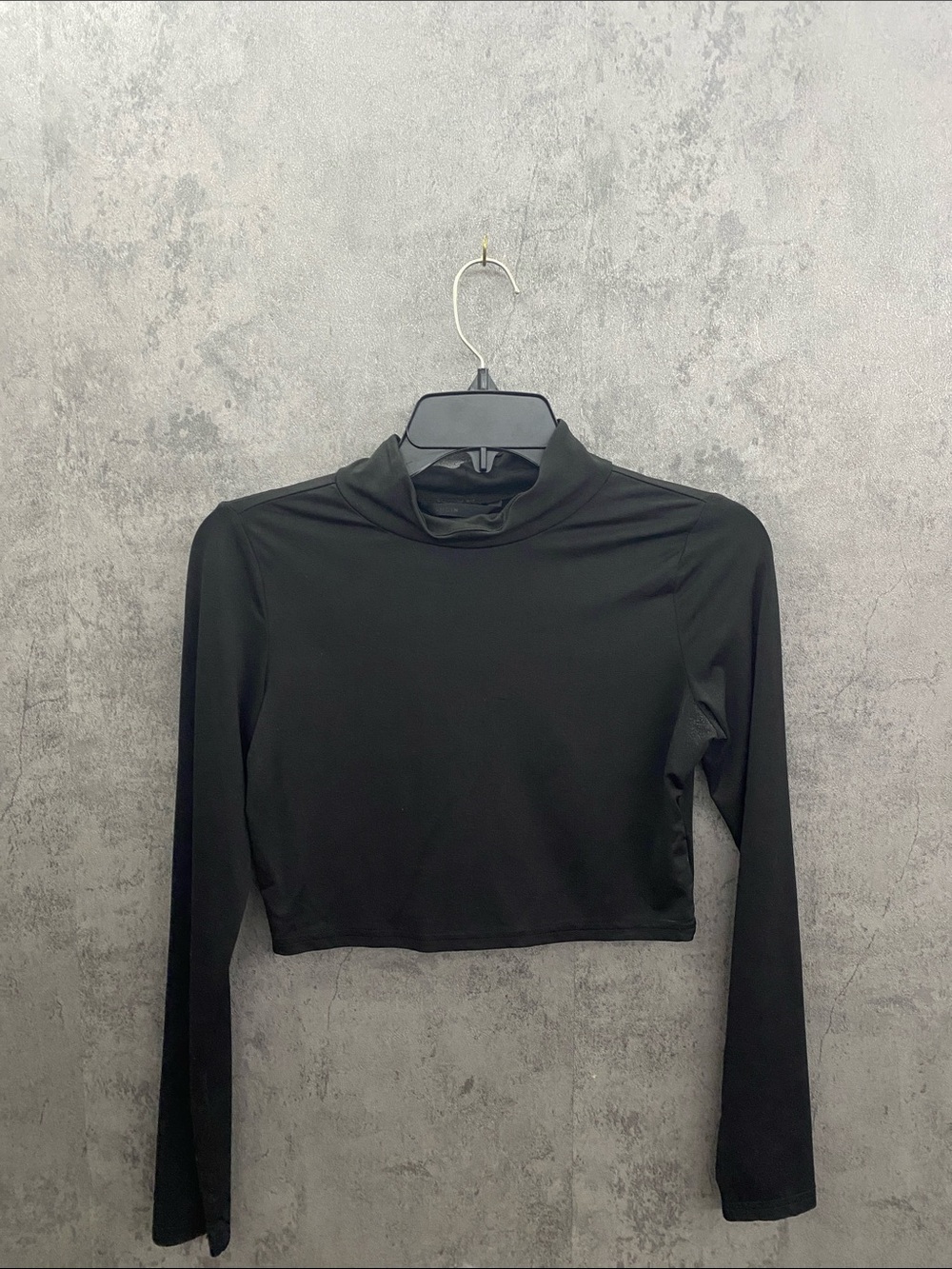 SHEIN Black Cropped Long-Sleeve Mock Neck Top